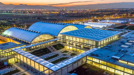 ConceptWall 50 Fasade, ConceptWall 60 Fasade, ConceptSystem 59 Prozori и CS 59 Automatic Door Vrata - Governmental Sun City налази се у Qazvin, Iran