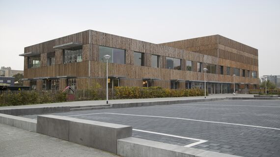 CS 38-SL Отказани системи и SlimLine 38 Prozori - Boarding school Children's Campus Zuidas налази се у Amsterdam, The Netherlands