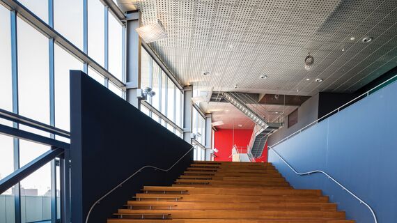 ConceptSystem 77 Prozori, ConceptWall 60 Fasade, ConceptSystem 77 Vrata и CW 60-DRL Fasade - Recreation/Entertainment centre Tivolivredenburg налази се у Utrecht, The Netherlands