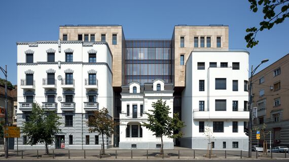 ConceptSystem 77 Vrata, ConceptSystem 77 Prozori и ConceptWall 50 Fasade - Kneza Miloša Residence налази се у Beograd, Serbia