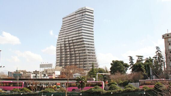 ConceptWall 60 Fasade, ConceptSystem 68 Prozori и Ventalis Komplementarni sistemi - Office building Jaam Tower налази се у Tehran, Iran